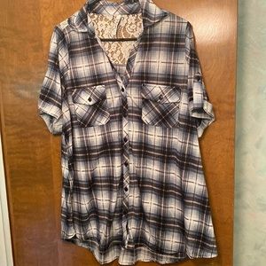 Blouse/Shirt Lace back size 2X